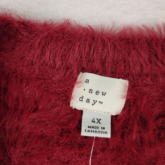 NWT A New Day Soft Cozy Fuzzy Top In Burgundy Size 4X - Picture 4 of 7